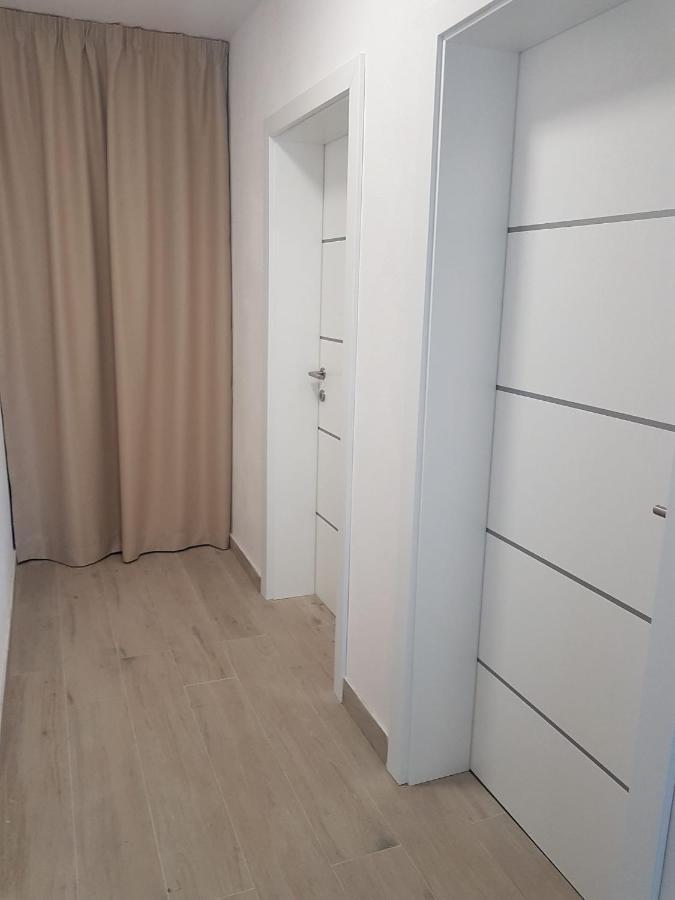 Rooms Lanterna Metajna Exterior photo